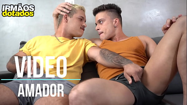 Fodendo O Cu Do Loiro Gostoso thumbnail