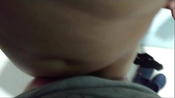 por solo 6 dolares puedes follar a la puta de luna en su propia casa 