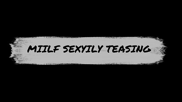 Nonton Wife Performing thumbnail