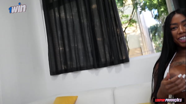 Play MP4 - morena peituda mamando rola e levando porra nos peitos &vert; LP Produ&ccedil;&otilde;es