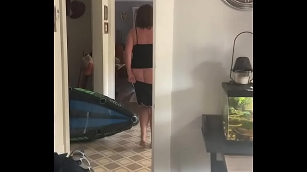 Play MP4 - Nicebigddd changing clothes