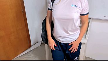 ALUNOS FAZEM SEXO DENTRO DA SALA DE AULA