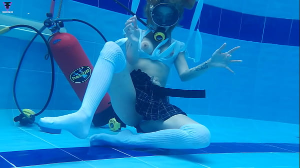 Hot skinny blonde pool scuba new scene w49 