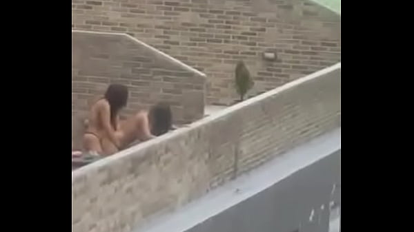 Play MP4 - Chicas en cuarentena