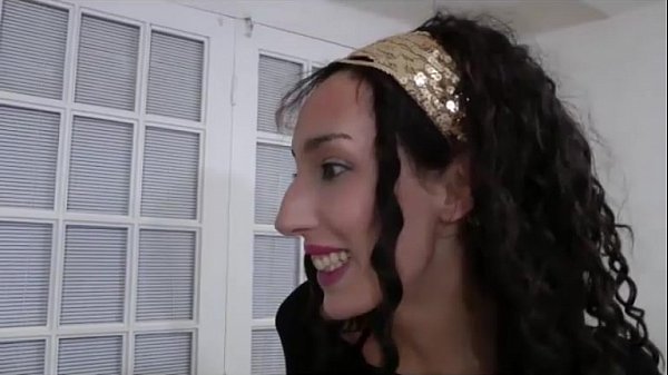 Play MP4 - A pretty arab fucked by two old perverts