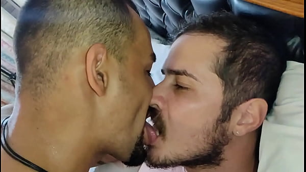 Macho Gozando Gostando thumbnail