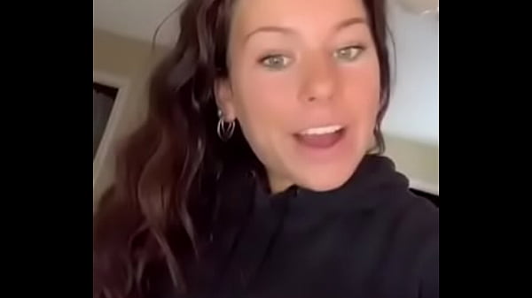 Nonton Slut Loves Showing Off Her Incredible Ass And Tits thumbnail