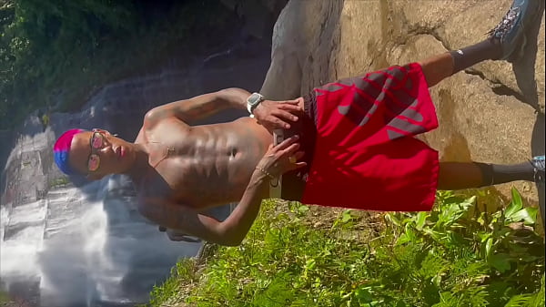 Nonton Vaza V&iacute;deo Do Novinho Paus Udo (completo No Red E No Cher) thumbnail