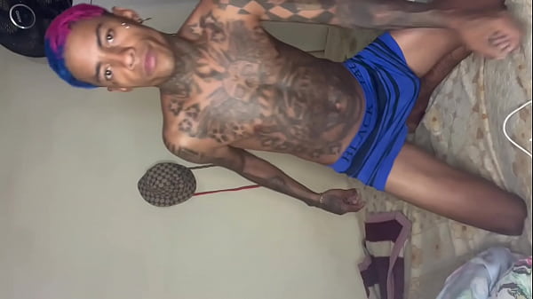 Vaza v&iacute;deo do novinho paus udo completo no red e no cher 