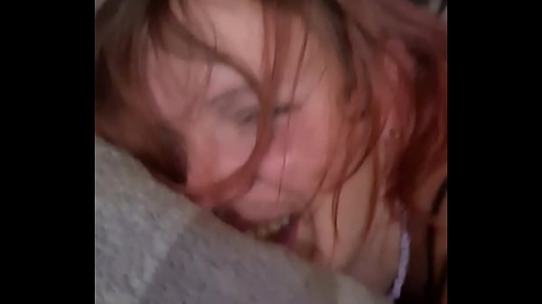 Play MP4 - Mon mec me surprend en train de me faire d&eacute;fonc&eacute; le cul en levrette