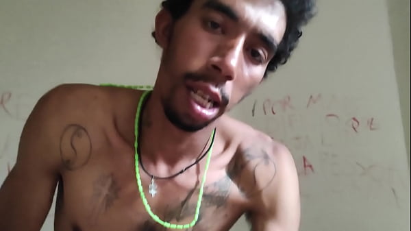 Travesty Pirocuda Dando O Cuzinho Pra Rapaz Da Pica Gigante Grossa E Grande thumbnail