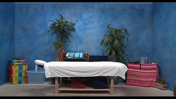 Nonton Skinny Hottie Enjoys Deep Insertion thumbnail