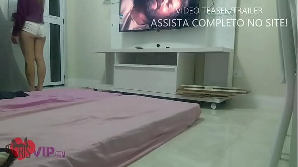 Play MP4 - Marido da Cristina Almeida escondido no banheiro enquanto ela recebe o entregador de pizza