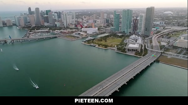 Nonton Millennial Couple Fucks Online thumbnail