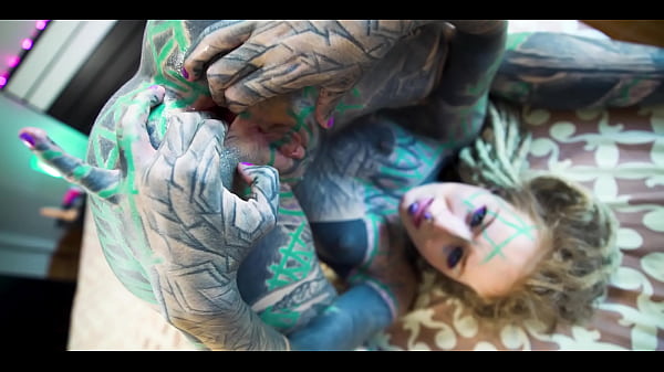 Nonton Tattooed Girl Loves Deep Anal Gaping And Cum Play thumbnail