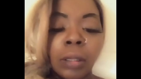 Cleopatrabangz sexy bath