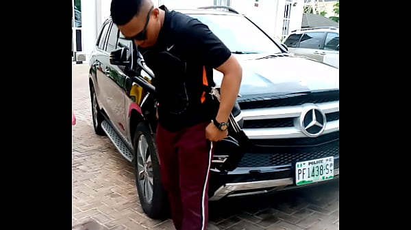 Good Dressing Attracts Favor thumbnail