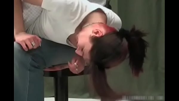 Sexy teen_hot babehets her nice ass