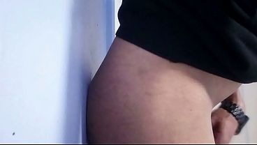 Nonton Hot Latino Guy Playing With Huge Dildo On Wall thumbnail