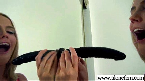 megan_sweetz Sexy Hot_Girl Play On Camera WithSex Stuffs mov_18