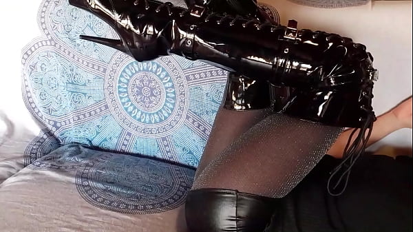 Laura on Heels amateur 2021. 40 minutes compilation of high_heels and pantyhose