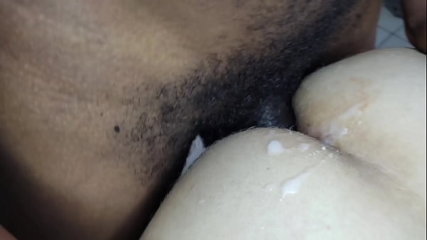 Sofrendo Na Pica Do Neg&atilde;o Carioca thumbnail