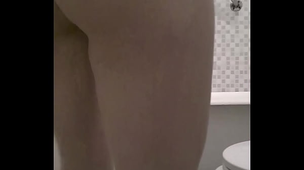 Mi hermana espiada mientras sebaña