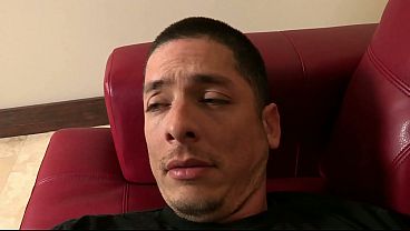 Pretty babe with perfect titsand pussy