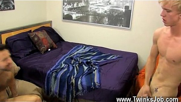 Gay movie After these two get inside, they kiss and exchange oral 