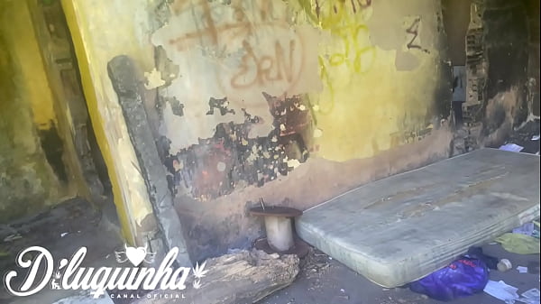 Nonton Fucking The Naughty Woman In A Risky Situation In A Public Place We Were Almost Caught By Homeless People thumbnail