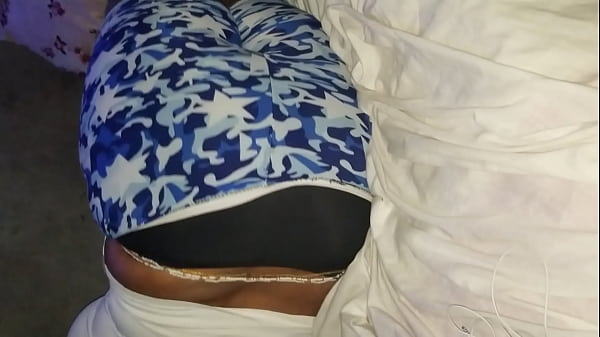 Sweetellaxxxx twerking her big ass