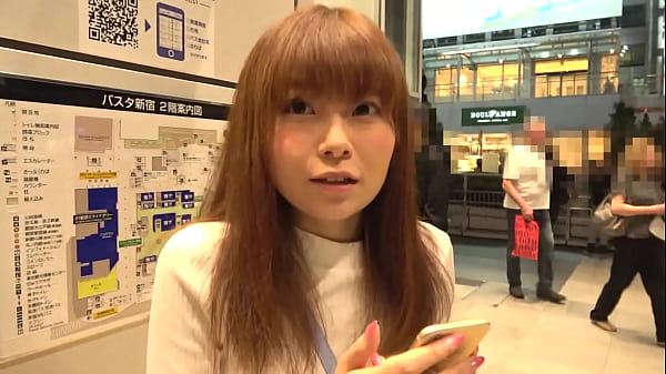 一切疑う事なく取材に応じてくれた典型的なおのぼりさん！と思いきや、一度スイッチが入ると豹変してエロ技大連発！！これだから地方娘は止められない thumbnail