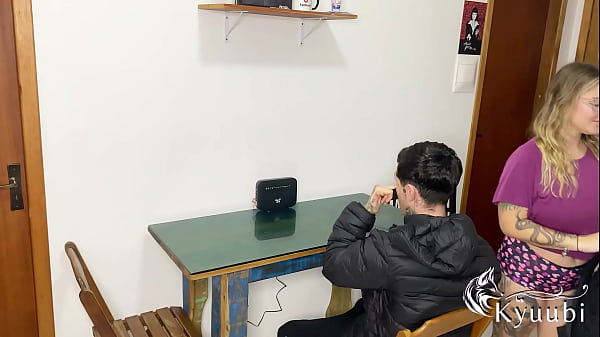 Dei pro melhor amigo do meu namorado enquanto ele trabalhava o corno n&atilde;o tinha tempo pra mim