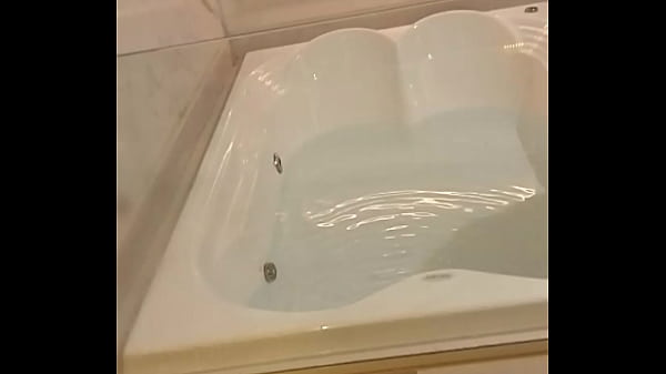 Nonton Massagem Muito Tes&atilde;o thumbnail