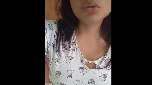 Play MP4 - Daring housewife walks around her boss's house in a skirt without panties