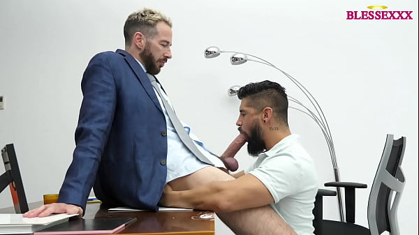 The Accountant Has To Swallow The Boss's Dick thumbnail