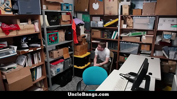 Disrespectful Shoplifter Gets His Punishment From_BBC