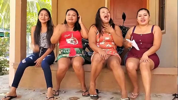 Play MP4 - Upskirts of three Salvadorian sluts flashing their panties