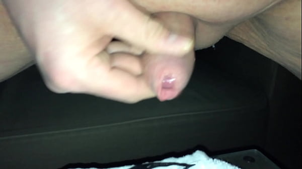 Play MP4 - Cumshot2&period;MOV