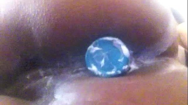 Play MP4 - Black bubble butt anal insertion