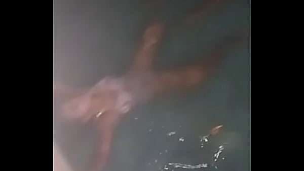 Ninfetas loucas na piscina