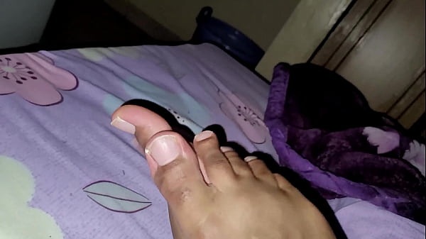 CheatingFeet Caught On_Hidden Camera