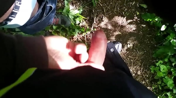 branlette et éjaculation entre_amis