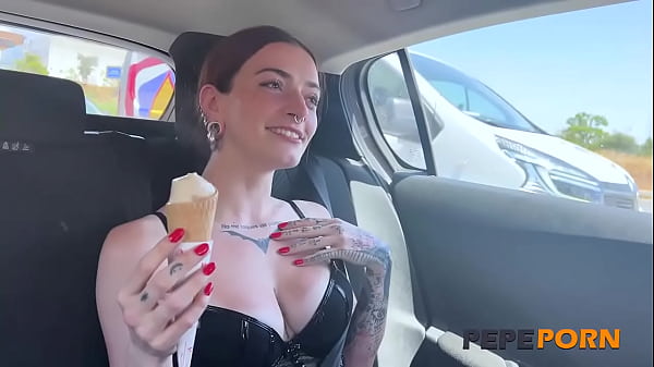 You_re reading it right MALAFALDA ISBACK and she needs a rough pounding