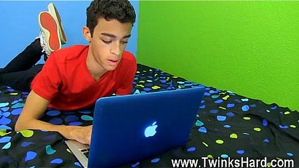 Naked guys Dustin Cooper wants to give older dudes a attempt and he 