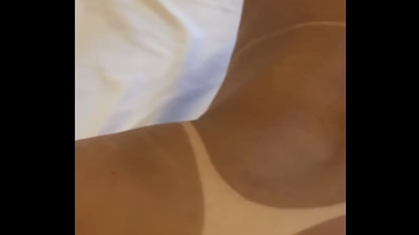 Dei bucetinha pro meu aluno perder a virgindade 