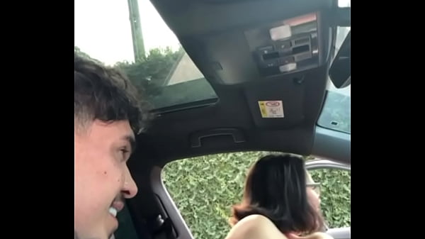 Dei bucetinha pro meu aluno perder a virgindade 