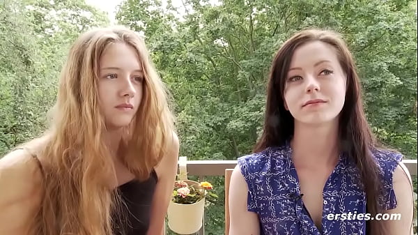 Play MP4 - Ersties&colon; Sinnlicher Sommer-Sex mit Alba und Lisa M&period;