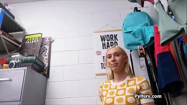 Nonton Big Tit Blonde Thief Wants To Get Fucked thumbnail