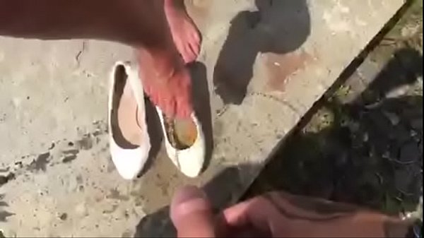 Play MP4 - Blowjob&comma; piss